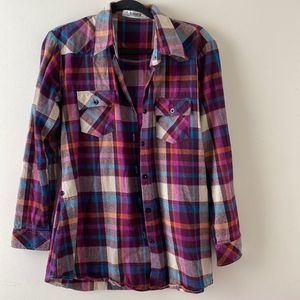 Womens plaid flannel button down shirt